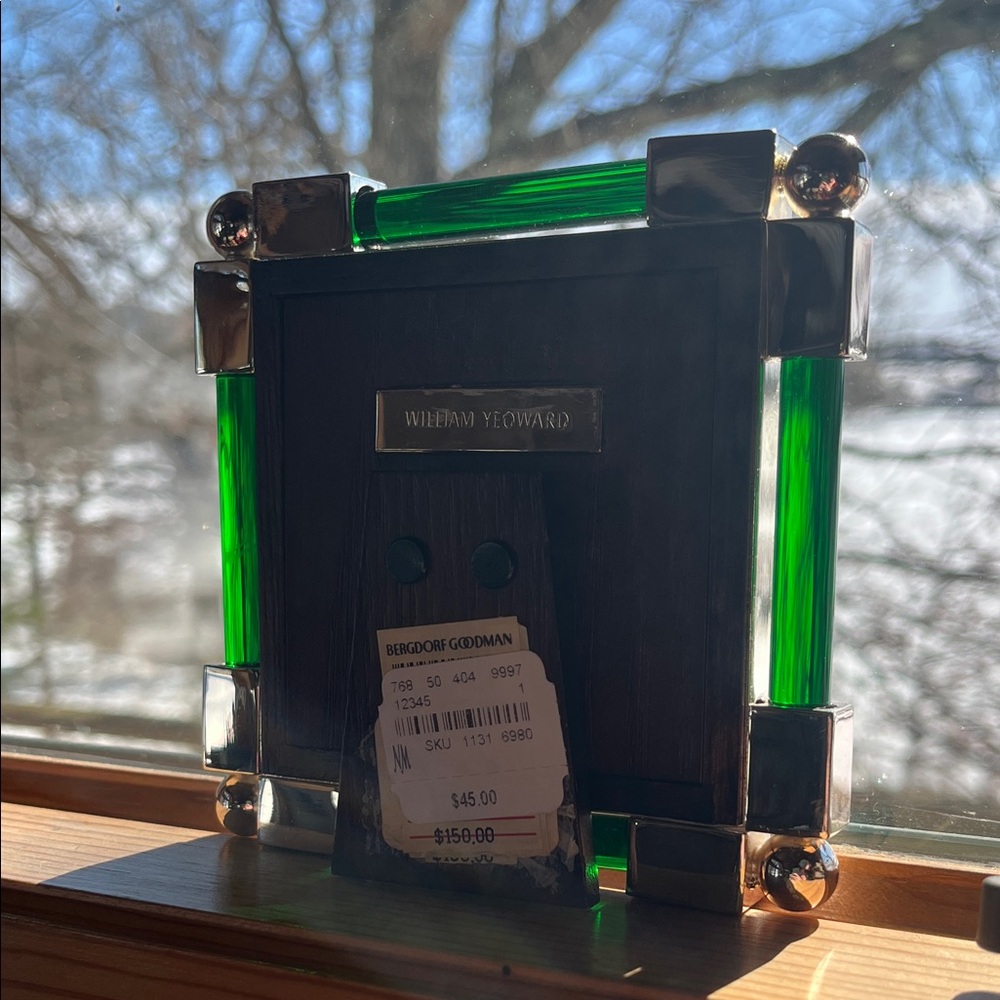 William Yeoward Crystal Emerald Green Picture Frame – Bergdorf Goodman – 4.5” - Picture 7 of 12
